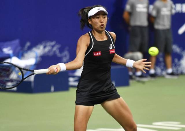 尤其在面对 尤其在面对