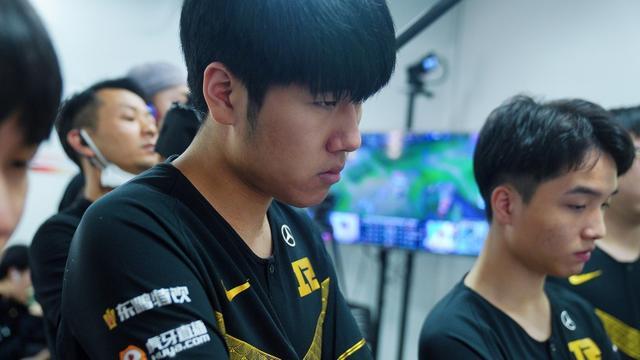 队面临的困 队面临的困