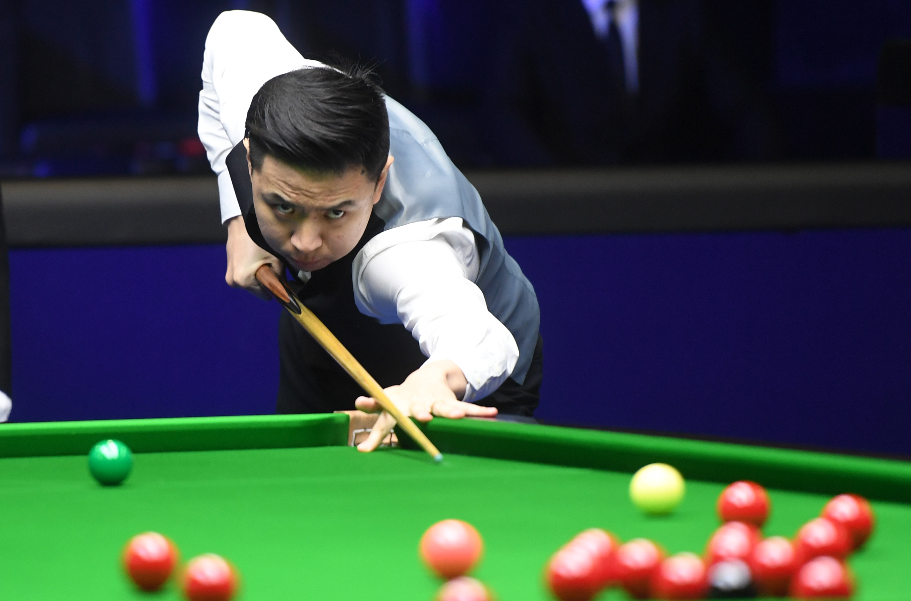 与去年相比 与去年相比