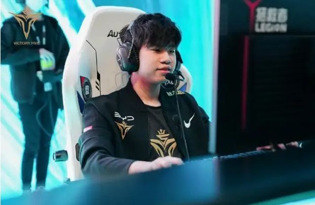 这名球员在 这名球员在