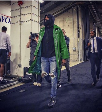 即在某一街 即在某一街