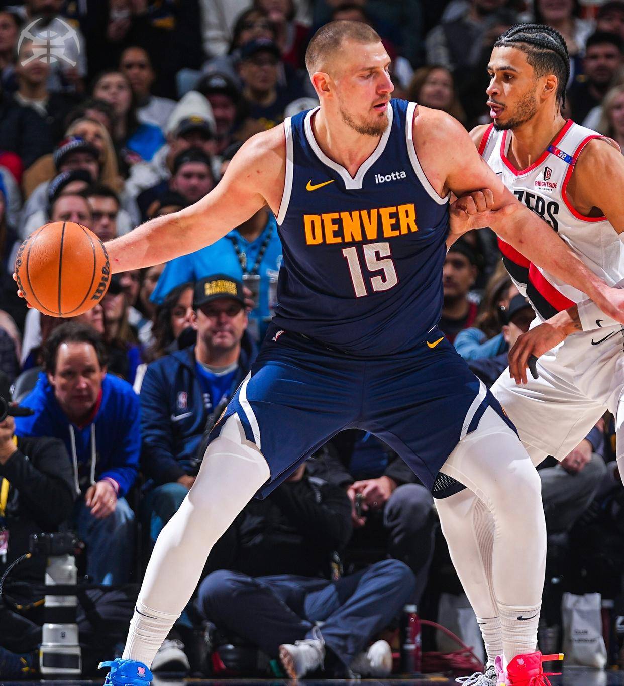 借此完成全 借此完成全